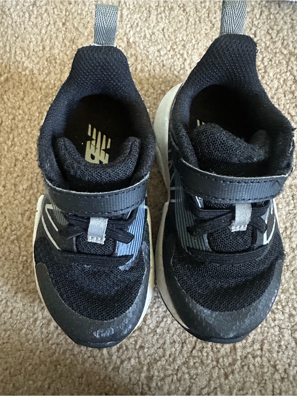 New Balance Kids Black And Gray Hook-And-Loop Athletic Sneakers